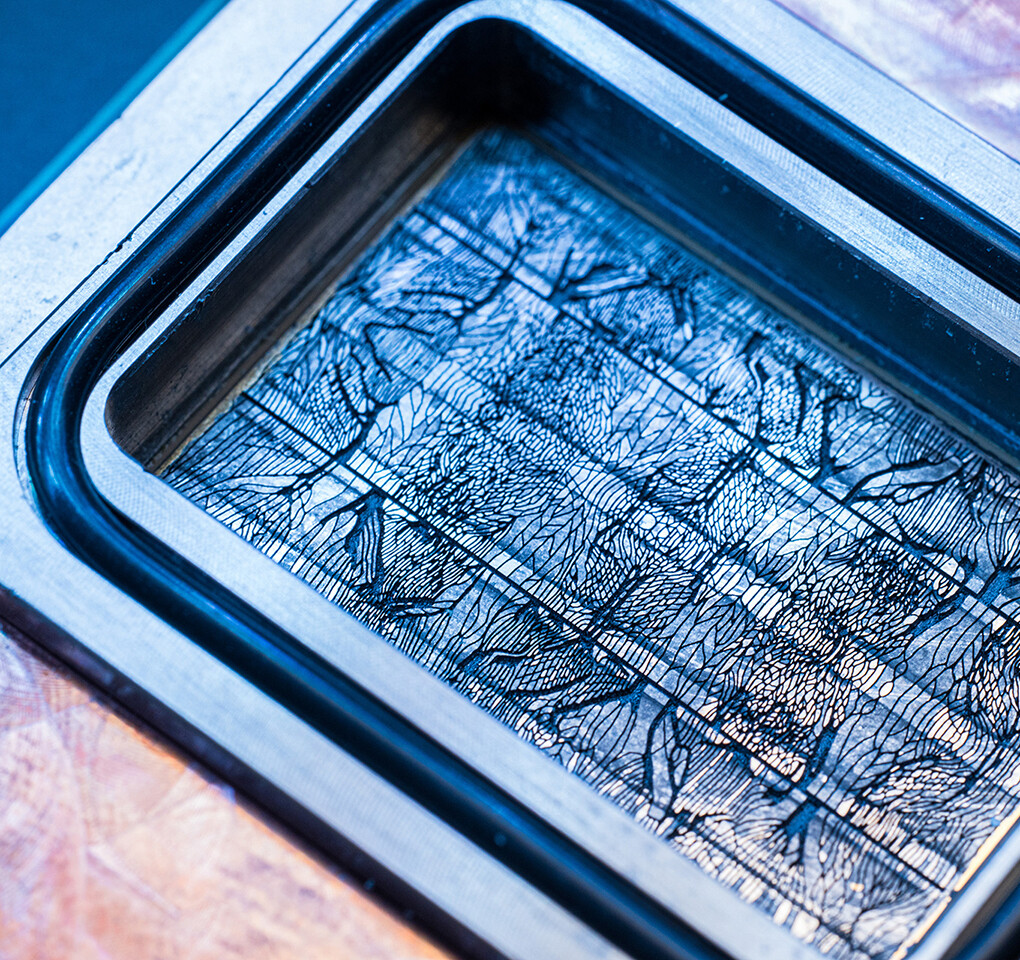 微软在硅片上蚀刻微流体通道 实现三倍冷却效能提升